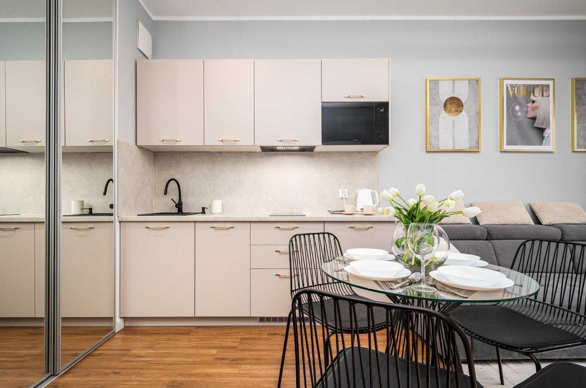 Prymasa Tysiaclecia 83a By Perfectapart 529 Garaz Apartament